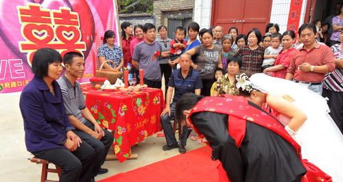 洛南鄉(xiāng)村現(xiàn)代婚禮