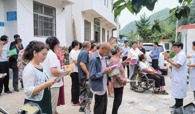 義診“直通”家門口 服務(wù)群眾零距離