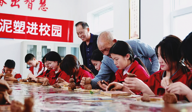 泥塑藝術進校園 傳統文化沁人心