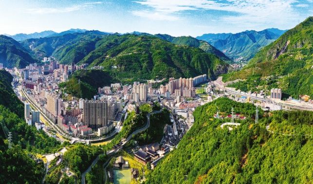 文明新風拂栗鄉